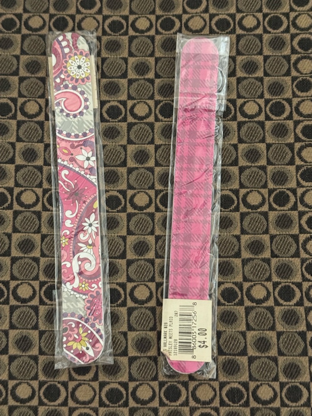 GIVVY for Jenny 4/18 Vera Bradley Pink Paisley Nail File Set